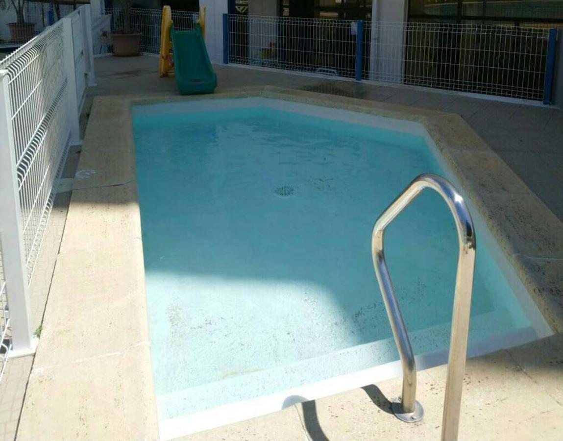 Apartamento T1 Com Piscina, Em Montechoro, Albufeira, Algarve Appartamento Esterno foto