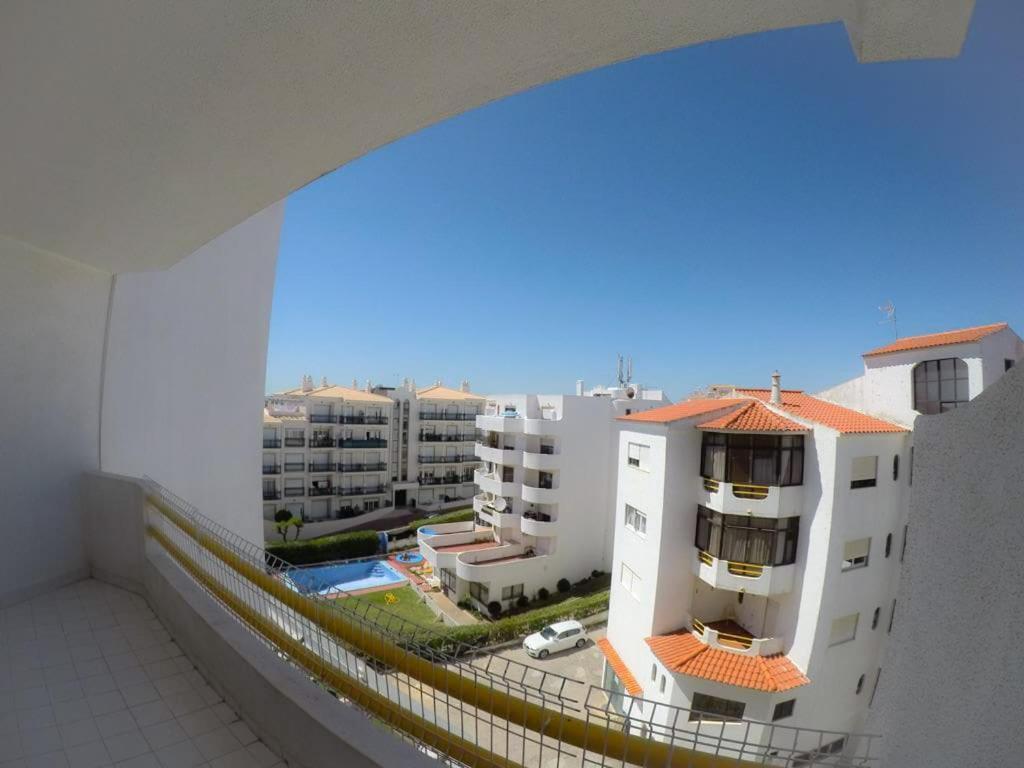 Apartamento T1 Com Piscina, Em Montechoro, Albufeira, Algarve Appartamento Esterno foto
